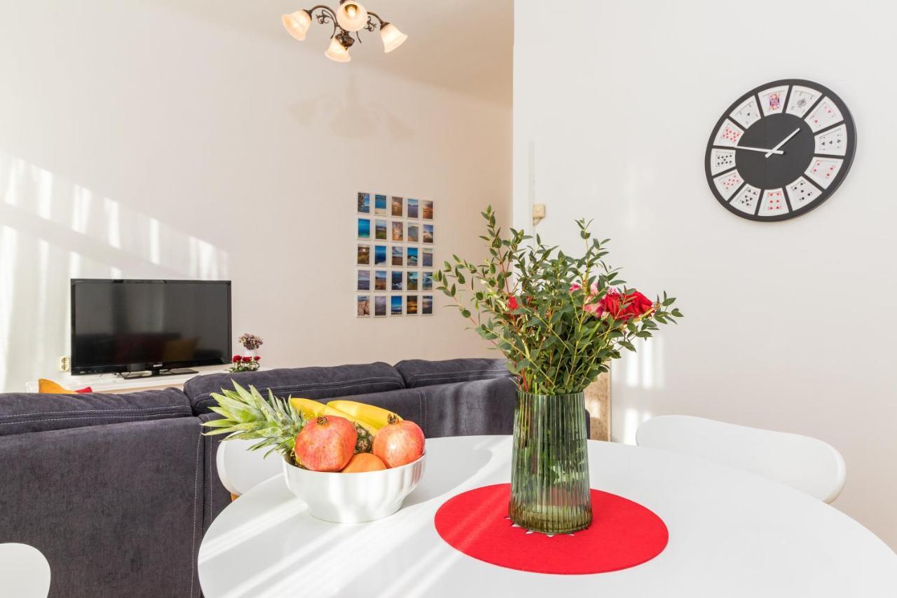 Apartman Lussi Pula Exterior photo