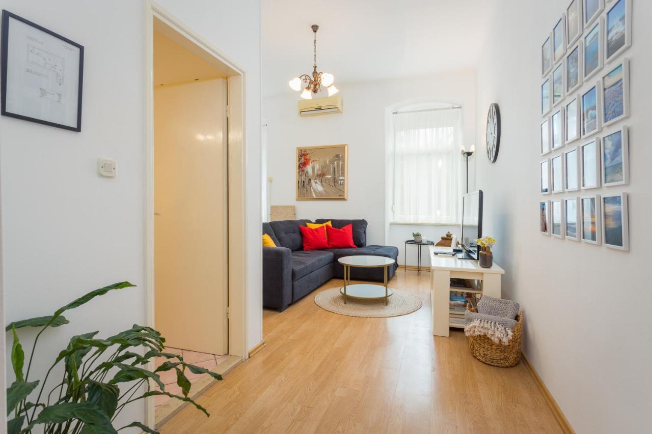 Apartman Lussi Pula Exterior photo